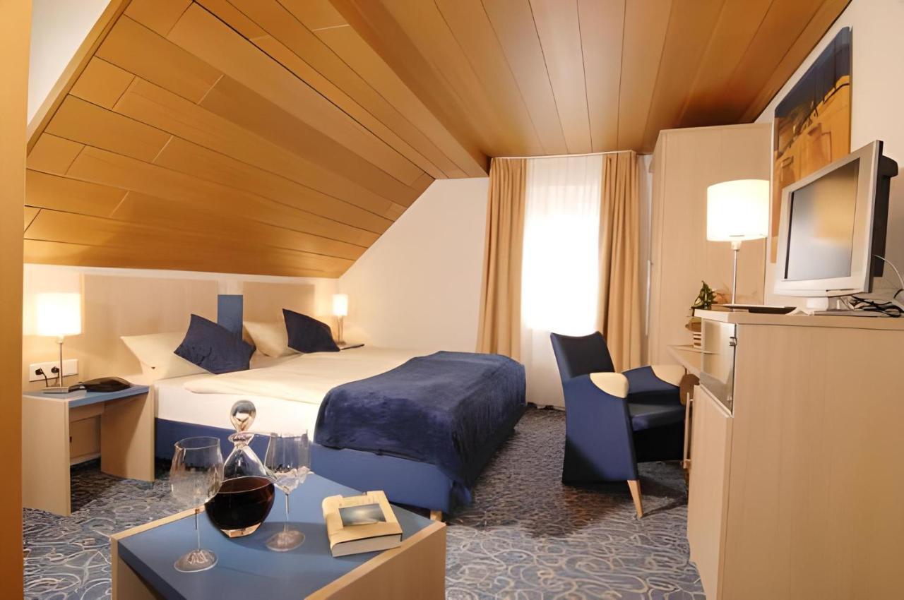 Adler Hotel Garni オストフィルダーン エクステリア 写真