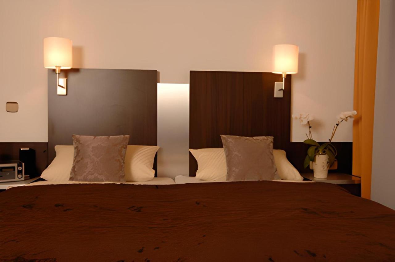 Adler Hotel Garni オストフィルダーン エクステリア 写真