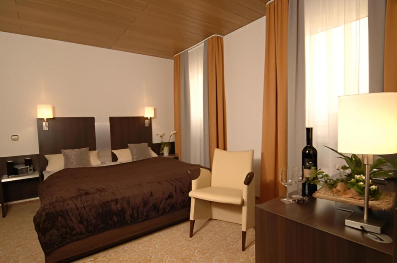 Adler Hotel Garni オストフィルダーン エクステリア 写真